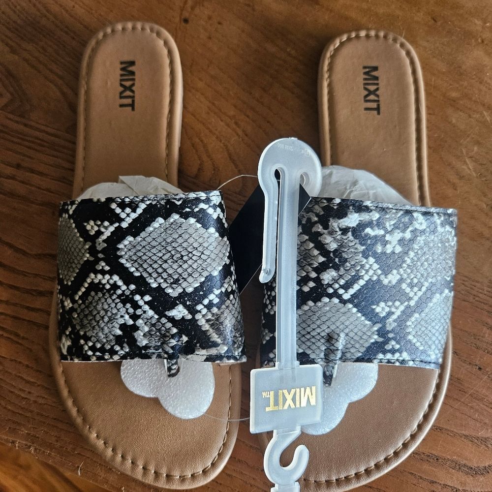 MIXIT | Women’s Slide Sandals |‎ Faux Leather Black Snakeskin Toe-Loop | NWT